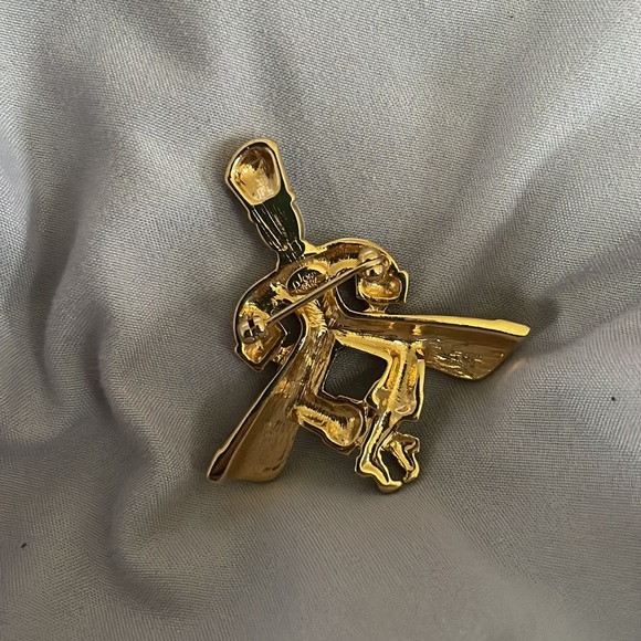 Joan Rivers Brooch - Picture 4 of 9